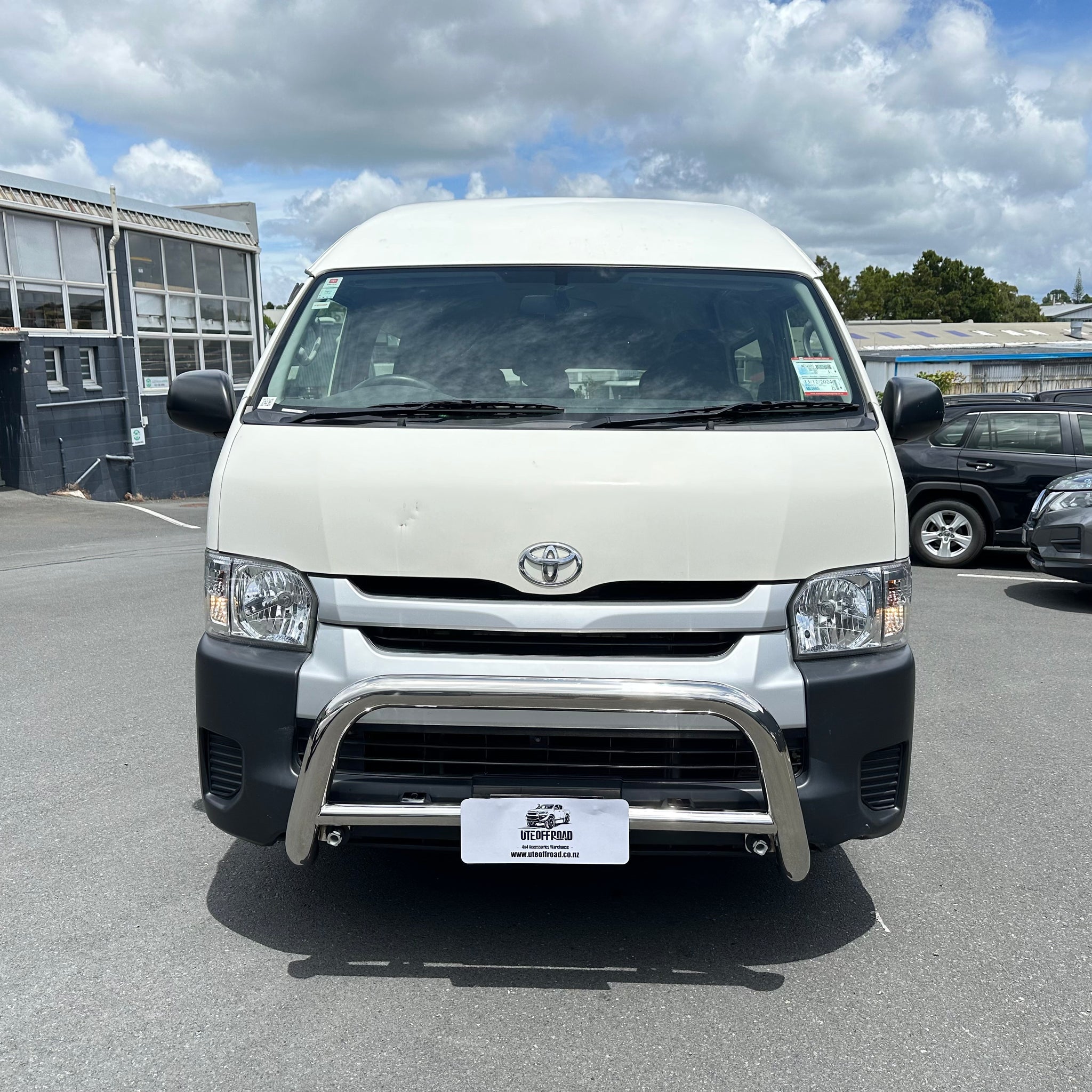 Nudge Bar Toyota Hiace Wild Body 2005-2019 chrome